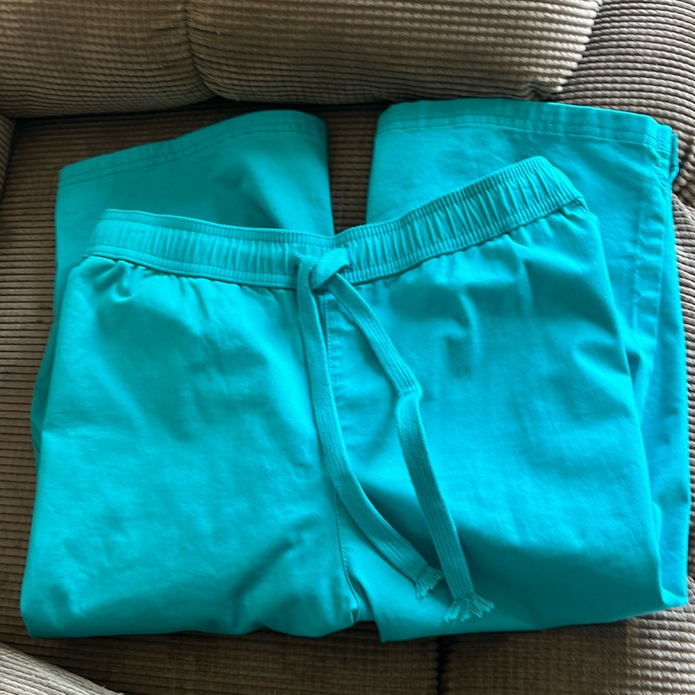Women’s sz MP capri pants
